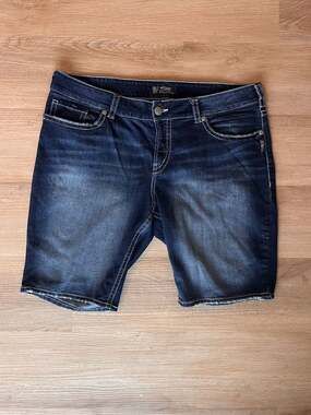 Silver Jeans Co, Suki Plus Size 20W Distress Mid Bermuda Denim Shorts, Dark Wash